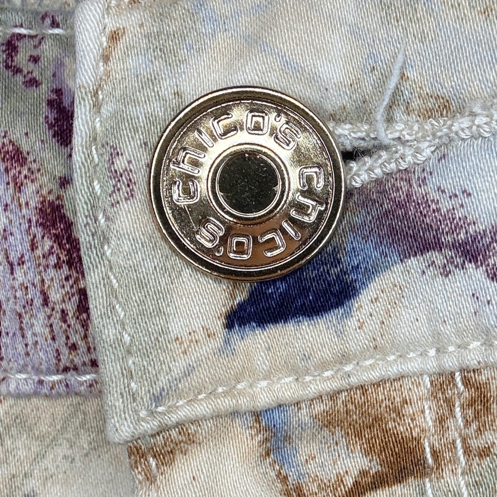 Chico's Cream and Purple Floral Straight Leg Jeans Size 8 Chico’s size 1 - Picture 4 of 7